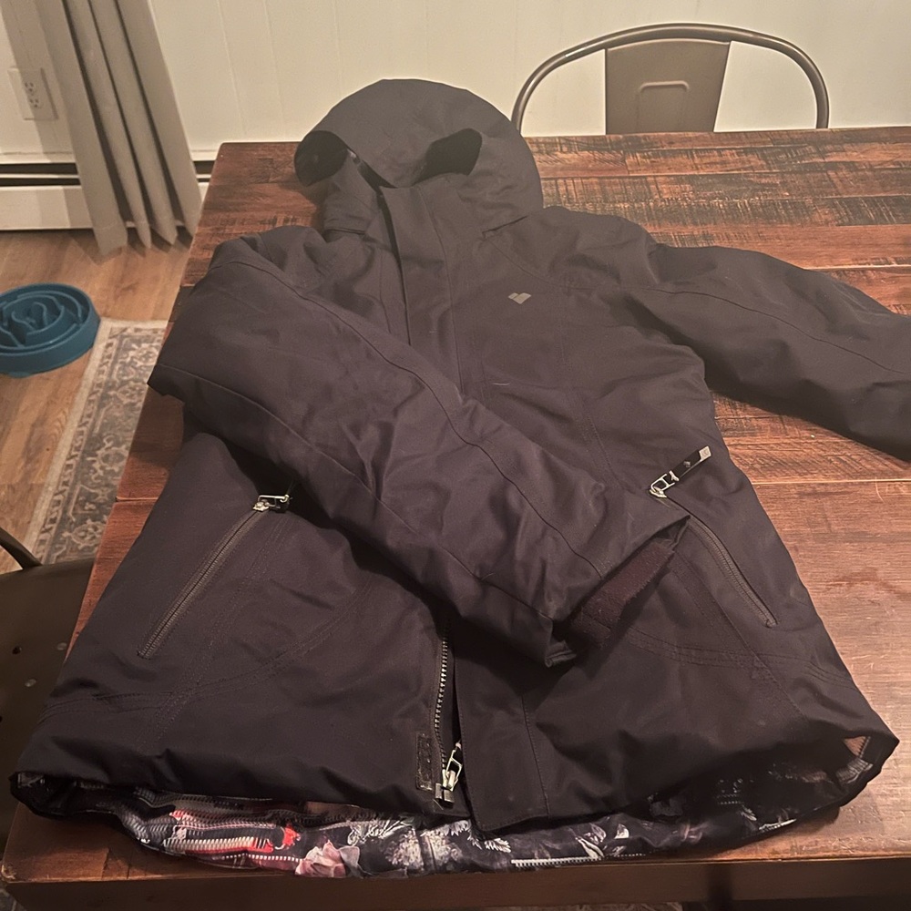 Obermeyer Teen Ski Coat - Black - Size 18 - Gently Used